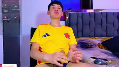 Snapshot of twink_daren chatting on July 3, 2026, 6:58 pm Mr Daren online show from July 3, 2026, 6:58 pm
