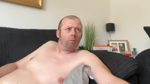 ukmatty3 online show from July 17, 2026, 3:07 pm