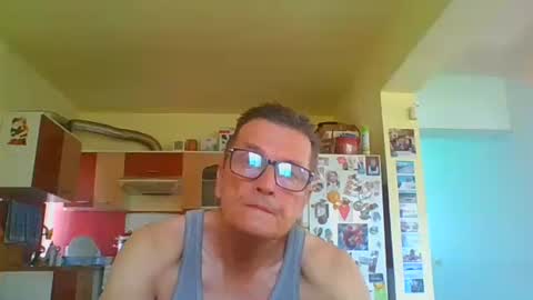 ulmeni4 online show from April 25, 2026, 11:46 am