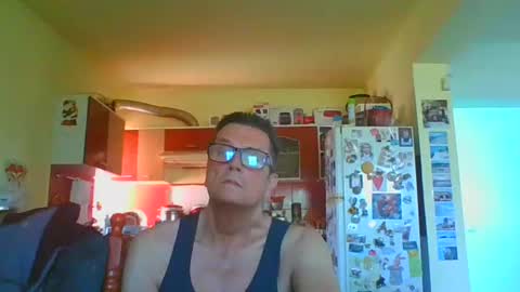 ulmeni4 online show from May 4, 2026, 7:37 am