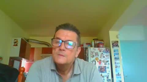 ulmeni4 online show from May 7, 2026, 7:14 am