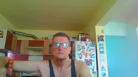 ulmeni4 online show from May 10, 2026, 2:00 pm