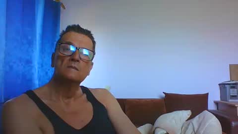 ulmeni4 online show from May 29, 2026, 6:11 am