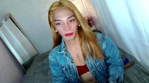 LOVELY JANE online show from May 4, 2026, 8:54 am
