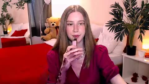 unreal_lady online show from June 26, 2026, 1:48 pm