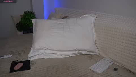 Ksenia Pterson online show from July 2, 2026, 3:23 am