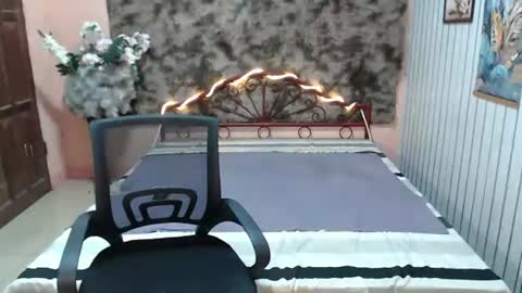 urdreamboy_doms online show from June 13, 2026, 7:39 am