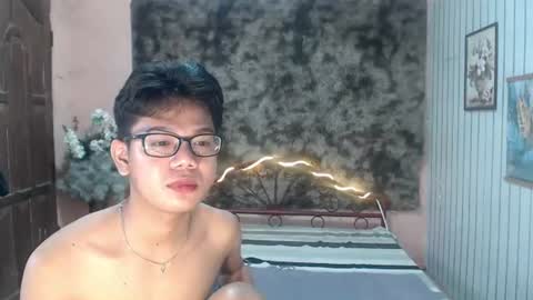 urdreamboy_doms online show from July 28, 2026, 3:57 am