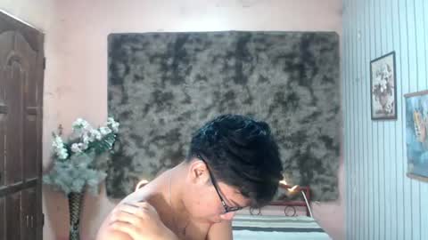 urdreamboy_doms online show from July 29, 2026, 5:38 am