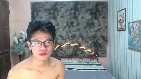 urdreamboy_doms online show from August 2, 2026, 5:06 am