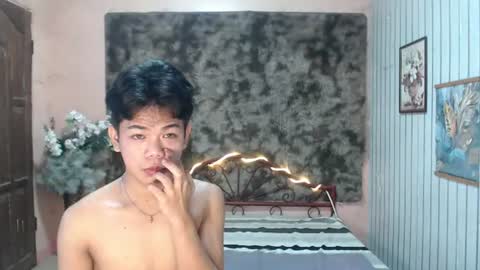 urdreamboy_doms online show from August 4, 2026, 2:48 am