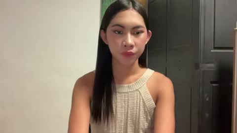 urpretty_mistake online show from June 22, 2026, 12:46 pm