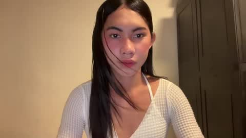 urpretty_mistake online show from July 15, 2026, 11:04 am