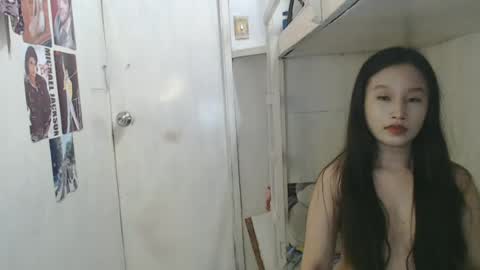 Ursweetclassygirl online show from June 12, 2026, 9:46 pm