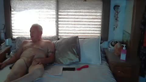 Snapshot of usednotbroken1 chatting on May 31, 2026, 6:20 pm usednotbroken1 online show from May 31, 2026, 6:20 pm