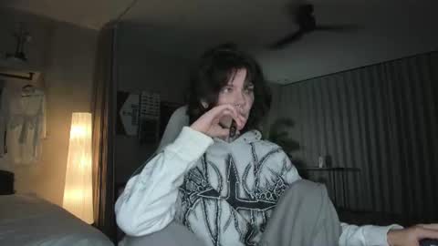 Snapshot of uwu_eva chatting on June 25, 2026, 7:40 pm Eva online show from June 25, 2026, 7:40 pm