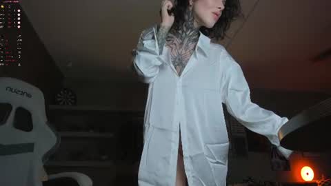 Snapshot of uwu_eva chatting on June 26, 2026, 9:41 pm Eva online show from June 26, 2026, 9:41 pm