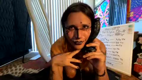 uwumaggot online show from June 25, 2026, 7:07 pm