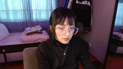 valentina online show from November 25, 2025, 1:22 pm