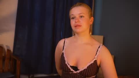valeri______ online show from June 24, 2026, 7:29 am
