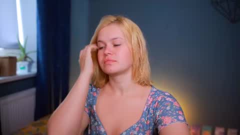 valeri______ online show from July 8, 2026, 7:02 am