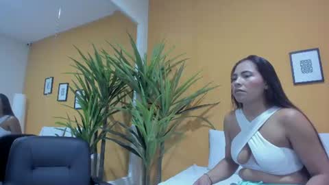 valeria_rua online show from June 25, 2026, 11:04 am