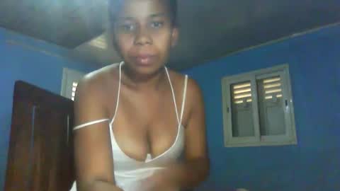 Snapshot of valerinezah chatting on June 10, 2026, 12:04 pm valerinezah online show from June 10, 2026, 12:04 pm