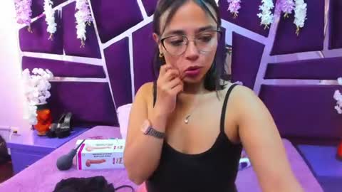 Snapshot of valerysweety__ chatting on July 8, 2026, 3:22 am ValerySweety online show from July 8, 2026, 3:22 am