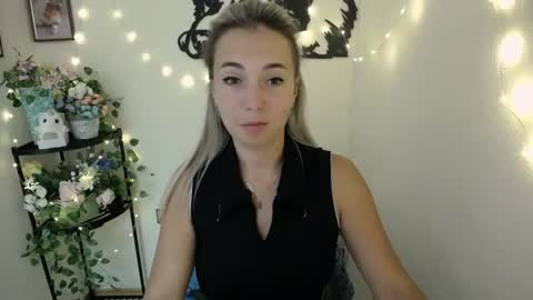 Vanessa online show from June 24, 2026, 6:56 am