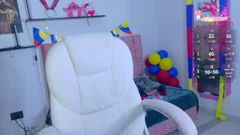 Snapshot of velinahoneyy chatting on July 10, 2026, 12:41 pm velinahoneyy online show from July 10, 2026, 12:41 pm