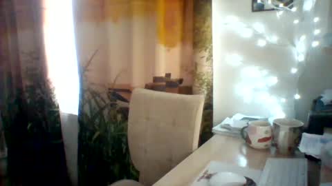 velka_raspberry online show from June 19, 2026, 5:23 am