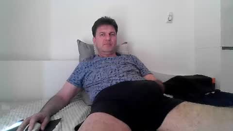 Snapshot of velstat_000 chatting on June 14, 2026, 6:26 am velstat_000 online show from June 14, 2026, 6:26 am