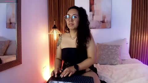 Emma Curly online show from April 23, 2026, 12:29 pm