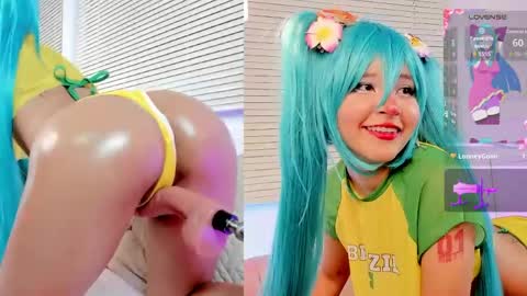 Velvet Nami online show from April 25, 2026, 12:19 pm