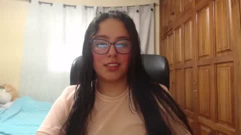 Snapshot of venus_cat_ chatting on June 12, 2026, 9:25 pm Venus online show from June 12, 2026, 9:25 pm
