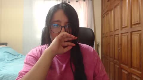 Snapshot of venus_cat_ chatting on June 20, 2026, 3:04 pm Venus online show from June 20, 2026, 3:04 pm