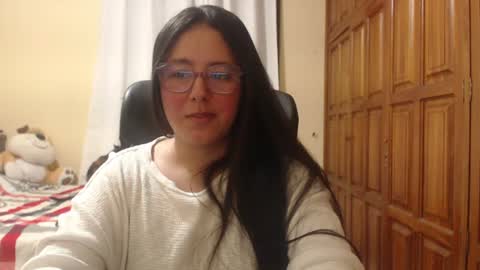 Snapshot of venus_cat_ chatting on July 15, 2026, 5:23 am Venus online show from July 15, 2026, 5:23 am