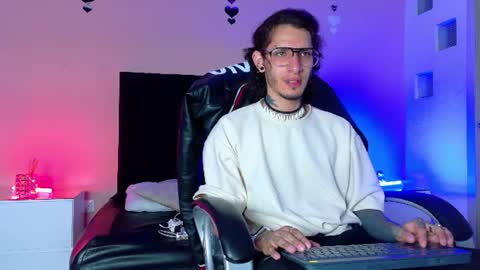 vergil_noir online show from July 15, 2026, 4:40 am