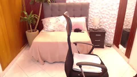 Snapshot of veronica_em1 chatting on March 3, 2026, 1:50 pm VERONICA online show from March 3, 2026, 1:50 pm
