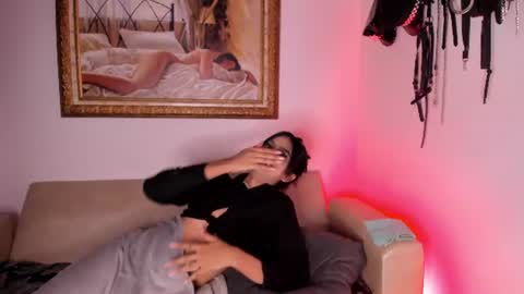 veronicasmith_os online show from July 17, 2026, 8:24 pm