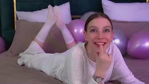 Veronica online show from June 12, 2026, 6:40 pm
