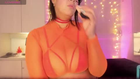 V I C K Y online show from May 11, 2026, 8:06 pm
