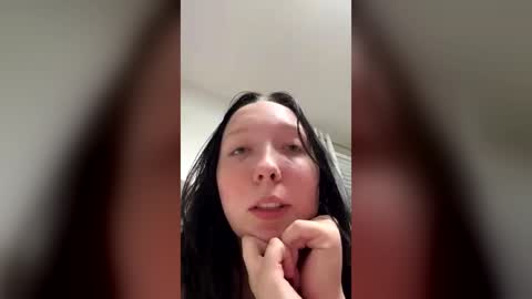 Vicky Parker online show from July 4, 2026, 1:34 am