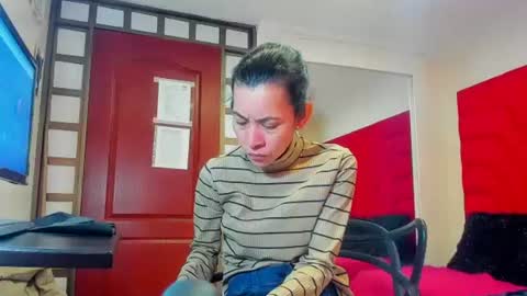 Victoria  grey  online show from May 21, 2026, 8:27 pm