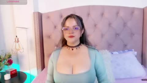 victoria_cherry_ online show from June 18, 2026, 10:41 am