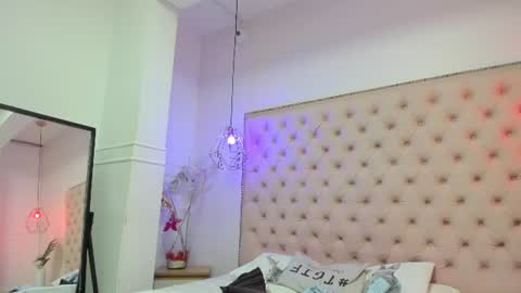 victoria_kitt online show from July 14, 2026, 7:08 pm