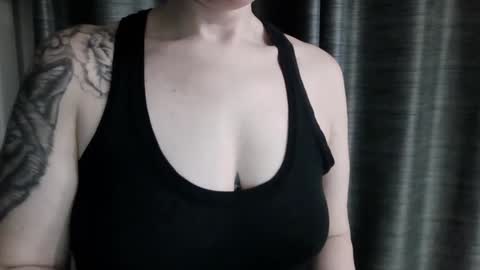 Snapshot of victoriaskyee chatting on April 22, 2026, 3:09 am victoriaskyee online show from April 22, 2026, 3:09 am