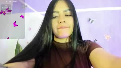 Snapshot of vio_let_ chatting on July 24, 2026, 6:11 am Daniela online show from July 24, 2026, 6:11 am