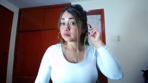violet_bosh1 online show from July 26, 2026, 3:58 am