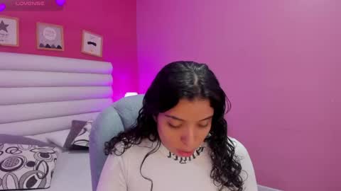 violet_sinclair online show from June 5, 2026, 11:38 am